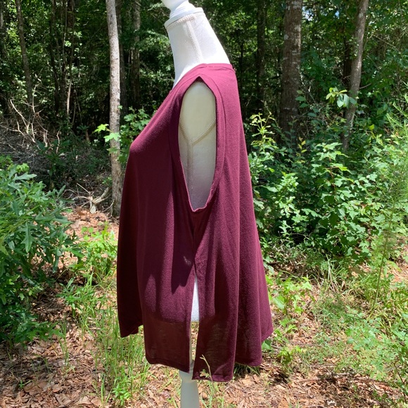 Athletic Burgundy Sleeveless Top XXL - Picture 3 of 5